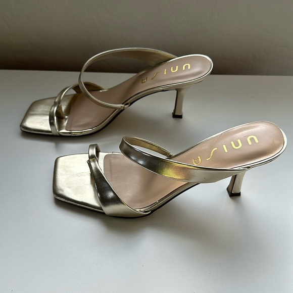 Unisa Gold Heeled Sandals Size 9M - Picture 1 of 6